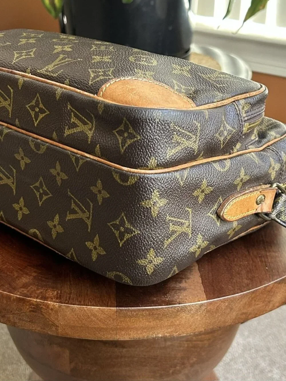 LOUIS VUITTON Monogram Nil 28 Shoulder Bag